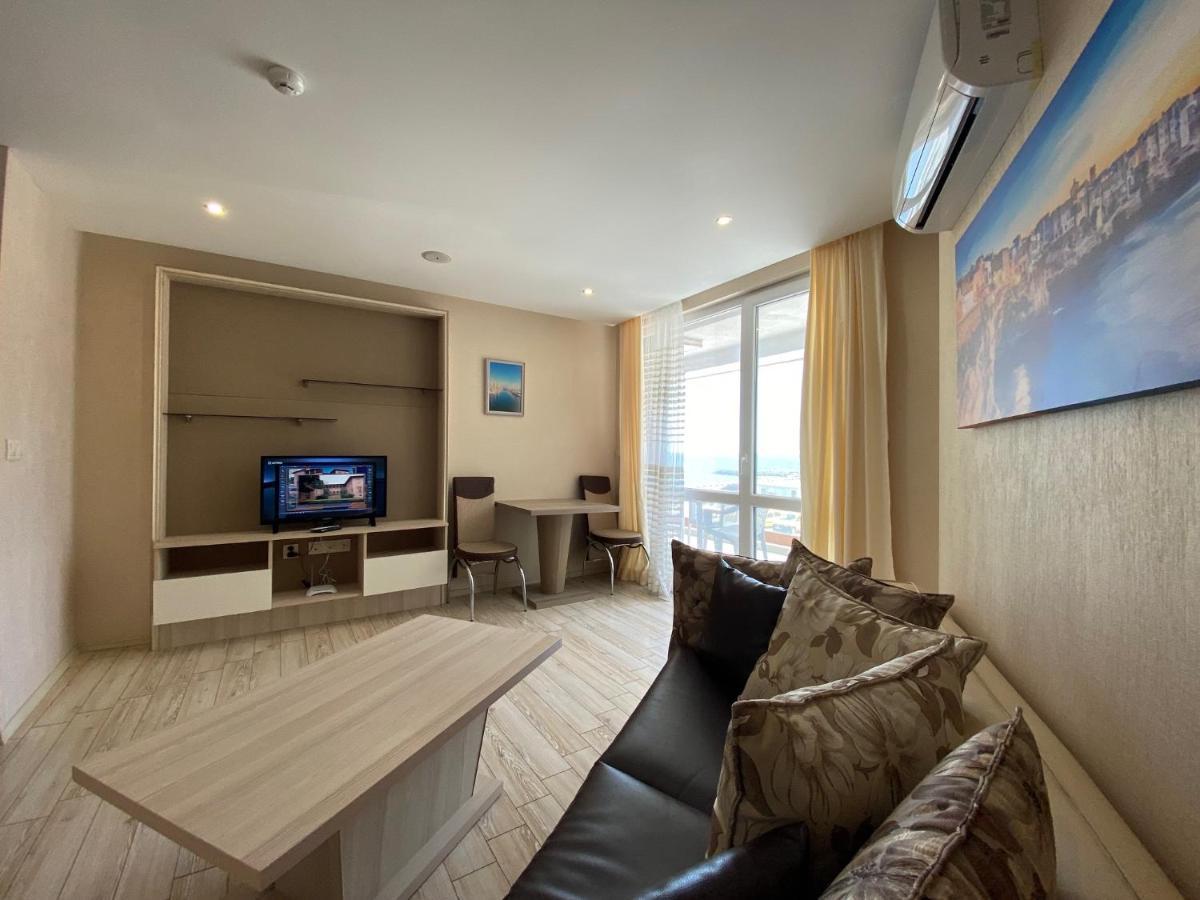 Paradiso 'в' 102 Private Sea View